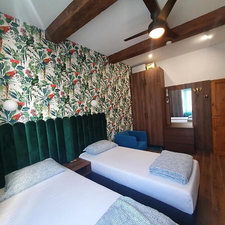 Luxurio Rooms With Baths Ліворно Екстер'єр фото