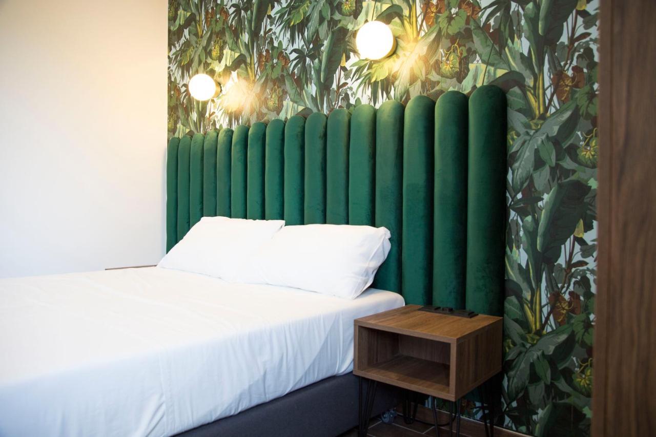 Luxurio Rooms With Baths Ліворно Екстер'єр фото