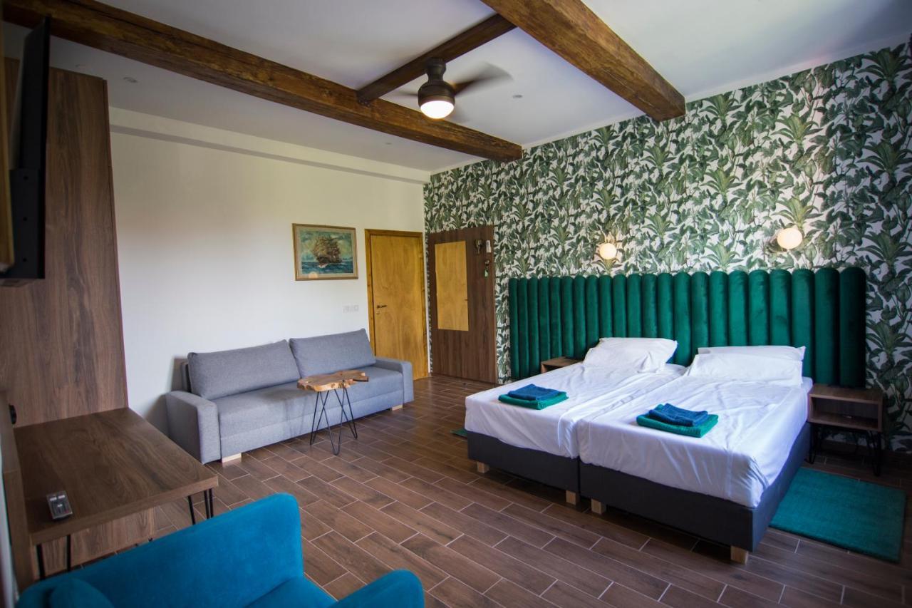 Luxurio Rooms With Baths Ліворно Екстер'єр фото