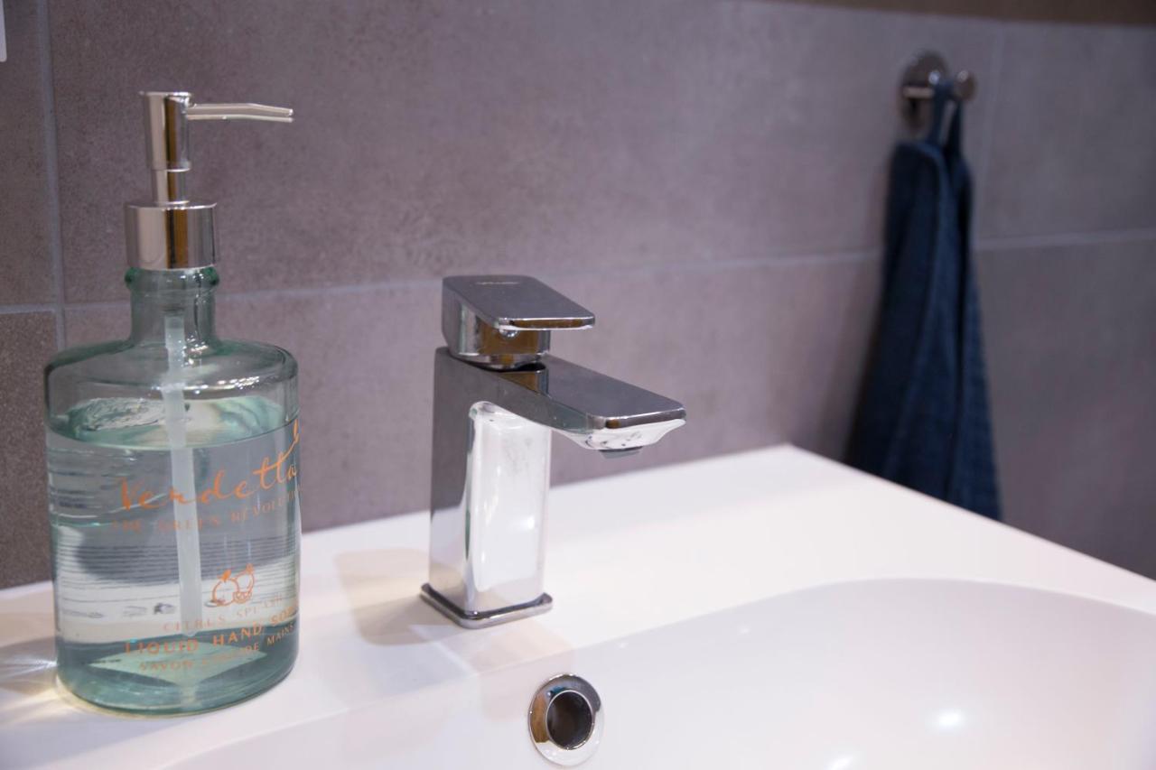 Luxurio Rooms With Baths Ліворно Екстер'єр фото